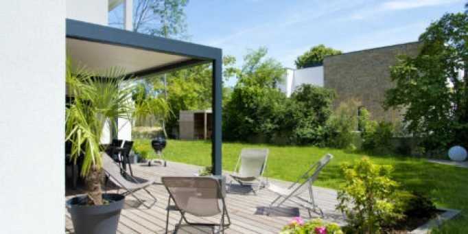 model-maison-scaled-460x230-c-center